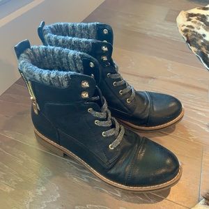 Black, lined Tommy Hilfiger combat boots